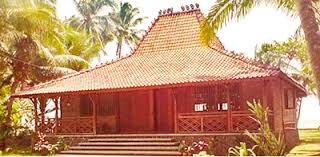 Joglo sinom memiliki teras yang ada pada bagian luar bangunan. 7 Contoh Rumah Adat Jawa Timur Dan Keunikannya Budayakusatu