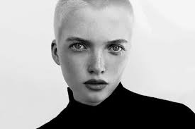 Ruth Bell's Instagram, Twitter & Facebook