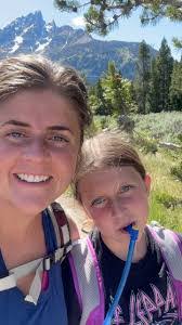 Amanda Yardley's Instagram, Twitter & Facebook