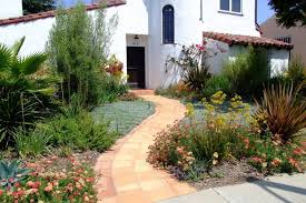 Spanish Villa Garden Front Yard Landscaping Design Mediterranean Landscaping Colonial Garden