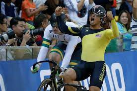 Ya azizul anda buktikan, size doesn't matter! Azizulhasni Awang Is Malaysia S First Track Cycling World Champion News Rojak Daily