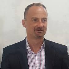 Peter Wingate's Instagram, Twitter & Facebook