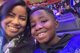 It's not everyday you get a chance to dunk the school staff 😂 Fun day at  WB Family Day!! #boymom #schoollife