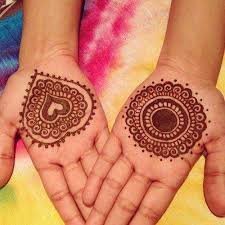 Tikki mehndi style designs easy mehndi ideas apl di. Gol Tikki Mehndi Designs For Back Hand Images How To Apply Beautiful Flowers Easy Mandala Gol Tikki Round Design Henna Or Gol Tikki Mehndi Design Is One Of The