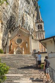 Jul 02, 2021 · denise, spunta una nuova testimonianza: Madonna Della Corona Between A Rock And A Hard Place