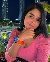 Dile que es bonita, a veces se le olvida. . . . . . . #latina #panama  #brunette #white #venezolana #woman #fyp #photooftheday #womanfashion #fypシ  #moda #latina #girl #fypage #pyt #2023 #instagram #like #vanspty