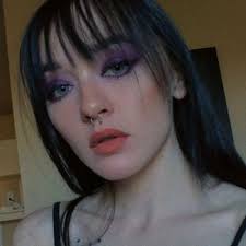 Julia Blevins (@SecretSylvester)