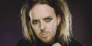 Tim minchin's amusing beat poem describes a dinner party in which he confronts a hippy. Comedian In Focus Tim Minchin