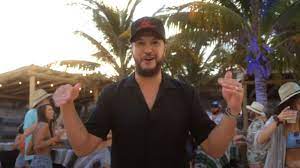 One margarita, two margarita, three margarita, shot don't worry 'bout tomorrow leave all your sorrow out here on the floatin' dock when that sun lays down, we'll be on our way one. Luke Bryan S One Margarita Yet Again Returns To 1 On Us Itunes Sales Chart