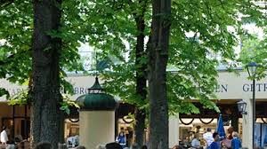 Reservieren sie jetzt im paulaner bräuhaus münchen in münchen, , by, werfen sie einen blick in die speisekarte, betrachten sie die fotos und lesen sie 464 bewertungen: Biergarten In Der Au Paulaner Am Nockherberg Tischdecken Pflicht Munchen Sz De