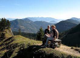 Diese abwechslungsreiche wanderung mit waldlehrpfad, die man von beiden seiten aus wandern kann, ist auch für kinder sehr gut geeignet. Rampoldplatte Bergwanderung Brannenburg Tourentipp Com