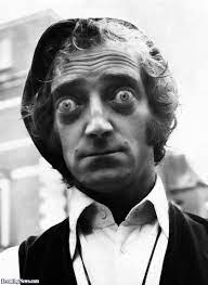 Marty Feldman Before Graves Disease Foto Compartilhado Por Darice 32 Portugues De Partilha De Imagens Imagens