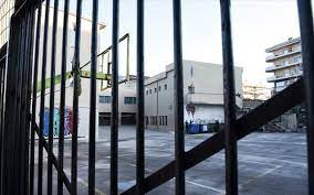 Κλειστά θα παραμείνουν την τρίτη ορισμένα σχολεία σε περιοχές του νομού λάρισας, όπου η χιονόπτωση είναι πιο έντονη. Xania Kleista Ta Sxoleia Toy Dhmoy Kissamoy Logw Toy Seismoy