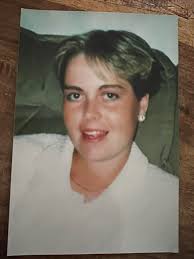 Can anyone add the baby to the photo pretty please?