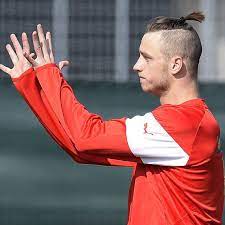 In the game fifa 20 his overall rating is 85. Frisurenalarm Bei Marko Arnautovic
