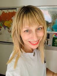 Amy Hanavan's Instagram, Twitter & Facebook