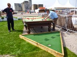 It is 'relatively' straightforward, with a course record of 27 by michael smith and a 30 by geoff farmer with just a course putter and one ball. The Ham And Egger Files