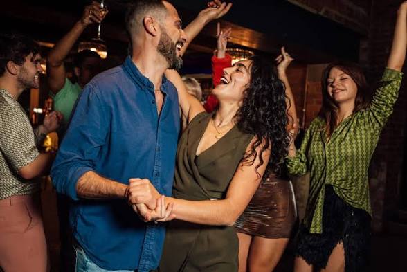 💃 Las Mejores Noches de Salsa en San Diego: Donde la Ciudad Nunca Deja de Bailar