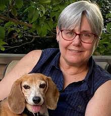 Susan Loftus's Instagram, Twitter & Facebook