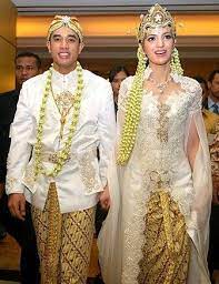 Traditional Sundanese Indonesian Wedding Dress Kebaya Pernikahan Pengantin Pengantin Wanita