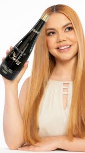 “Na fábrica, a produção da Donna Liss está a todo vapor! Cada detalhe é  cuidadosamente executado, refletindo os nossos valores de qualidade,  inovação e compromisso com a beleza profissional. Mais uma ...