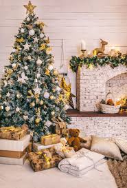 Begin at the base of the tree and weave the lights up through the branches to the. When Should You Start Putting Up Christmas Decorations
