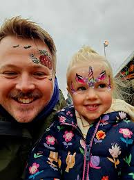 So Halloween theme is this week right?! 😂 If you see me walking about with  a Pumpkin