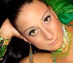 Featuring Daiana Koren