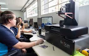 Educação começa processo pioneiro de digitalização de 50 milhões de páginas de acervo