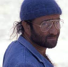 Lucio dalla, atento al lobo, 1993, manticora_. Chi E Lucio Dalla