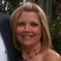 Julie Watterson's Instagram, Twitter & Facebook