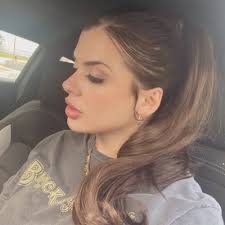 Keisha Kidd's Instagram, Twitter & Facebook