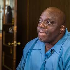 6 witnesses said Chicago man wasn't the shooter. 16 years later, inmate  pins hope of freedom