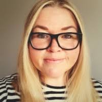 Kate Gummer's Instagram, Twitter & Facebook