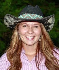 Candace Maness's Instagram, Twitter & Facebook