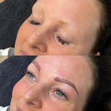 ✨ Kombibryn ✨ Wow kolla vilken skillnad 🤩 före/efter (färgen kommer att  blekna lite och ge ett mjukare intryck efter läkning) 2500kr inkl återbesök  #laserstudionvastervik #vastervik #vastervikcity #kombobryn  #kosmetisktatuering