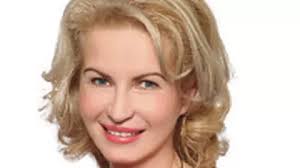 Elena Manuela David: Traiesc varsta maturitatii cu intensitatea  adolescentei