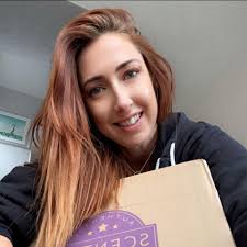 Looking for a hairdresser to cut my boys hair friday afternoon.