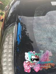 Sebagai contohnya sesetengah kereta mempunyai jalur pada bahagian cermin belakang. Cermin Keretaku Retak Beribu Ribu