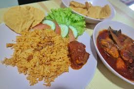 4 cawan beras basmati 4 cawan air 1 cawan susu cair 1 kiub ayam. Resepi Mudah Simple Nasi Tomato Ayam Masak Merah Madu Aida Sue