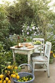 12 Ideen Fur Balkon Und Garten Sweet Home In 2020 Hintergarten Garten Hinterhofbeleuchtung