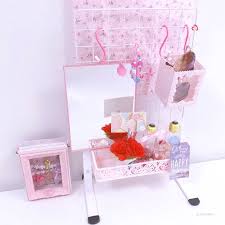 100均のワイヤーネットを使った簡単な収納アイテム ワイヤーラック をdiyするのが今人気 韓国女子の間でもはやっているので オルチャンのお部屋を目指したい女子にオススメです 使い方によってはナチュラ ワイヤーネット 女子 部屋 ワイヤーラック