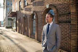 Roundup of Alums in Law