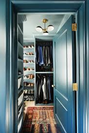Decorate A Small Walk In Closet