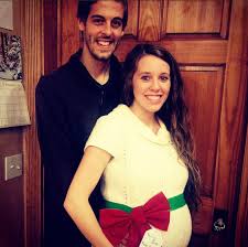 Jill Duggar S Baby Bump See Her Festive Maternity Style Star Magazine