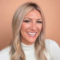 Tricia Houck's Instagram, Twitter & Facebook