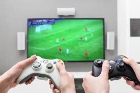 Encuentra en alkosto los lanzamientos de videojuegos para las consolas playsation, xbox, nintendo y más ¡compra y participa para ganar la mitad de tu compra! Jugar A Juegos Interactivos Con El Kinect Xbox 360 Foto Editorial Imagen De Adolescente Video 35169296