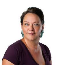 Annie Bernard's Instagram, Twitter & Facebook