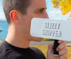 They call me the “glizzy gladiator” so I had to scoop up this limited  sausage sub from Carbone's Kitchen House made sweet and spicy chicken  sausage