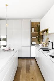 Were Street The Upside To Downsizing Cantilever Interiors Kitchen Renovation Custom Kitchen En 2020 Cuisine Moderne Cuisine Design Moderne Cuisine Appartement